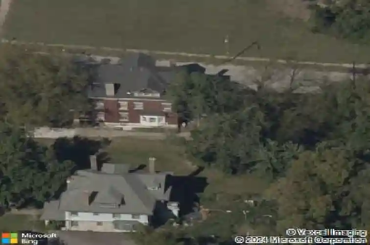 2801 forest ave, kansas city,  MO 64109