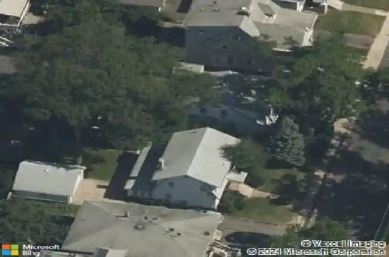 1077 abbott blvd, fort lee,  NJ 07024