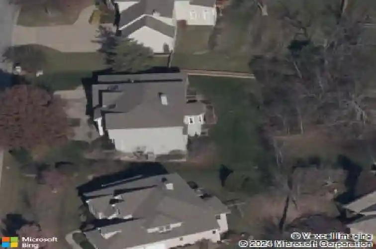 605 nw edgewood dr, lees summit,  MO 64081