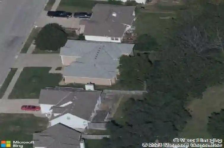 5217 s powell ave, blue springs,  MO 64015