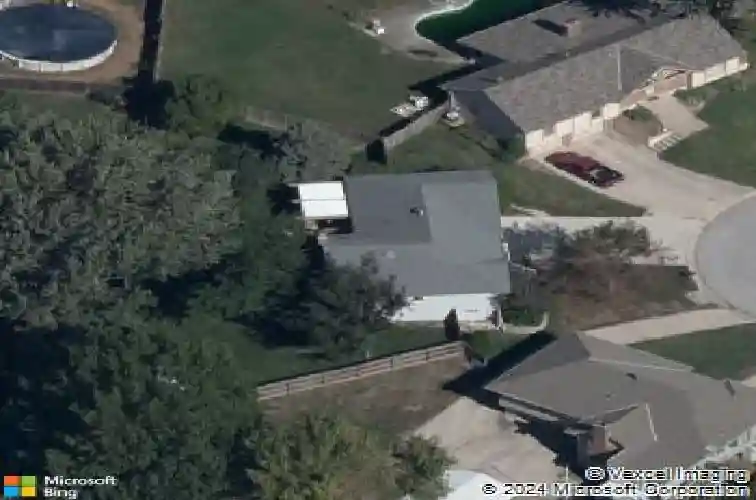 906 nw chestnut cir, blue springs,  MO 64015