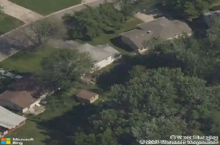 4841 n tullis dr, kansas city,  MO 64119