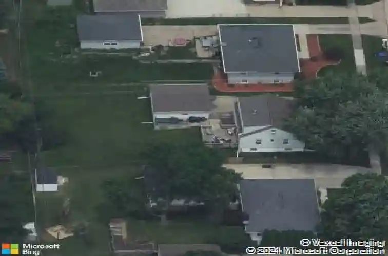 2420 lori dr sw, cedar rapids,  IA 52404