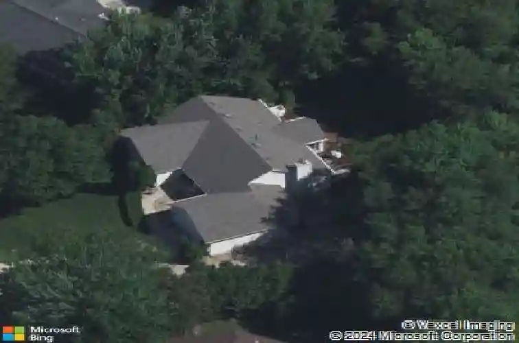 160 landau st, robins,  IA 52328