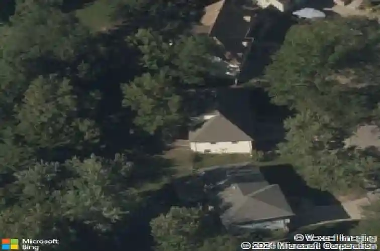 6912 n madison ave, kansas city,  MO 64118