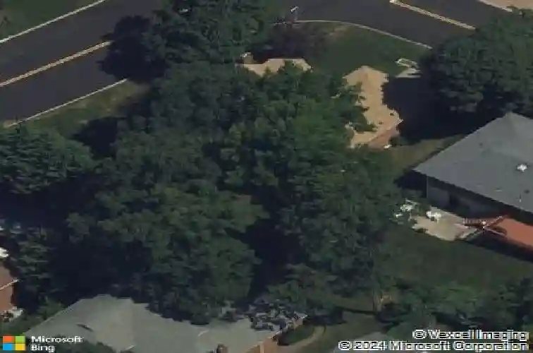 44 new st, englewood cliffs,  NJ 07632