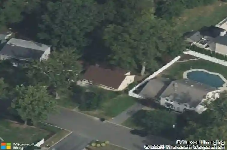 187 crest dr, paramus,  NJ 07652