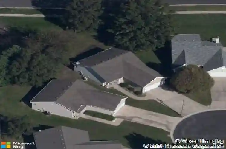 1012 ne queens ct, lees summit,  MO 64064