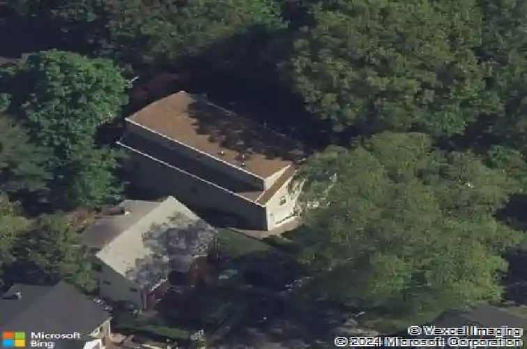 801 oakwood ln, ridgefield,  NJ 07657