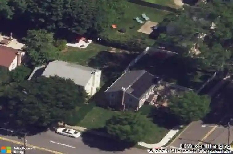 49 degraw ave, teaneck,  NJ 07666