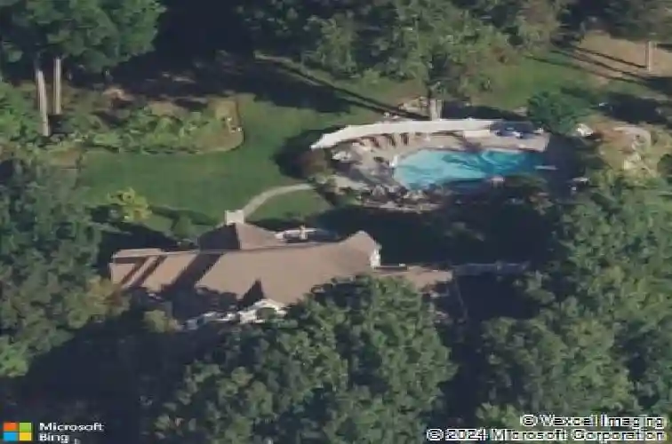8 stony point rd, oakland,  NJ 07436