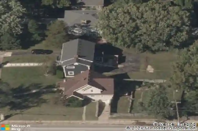 7441 summit st, kansas city,  MO 64114