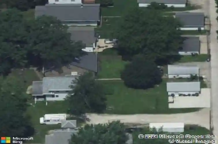 872 center point rd ne, cedar rapids,  IA 52402