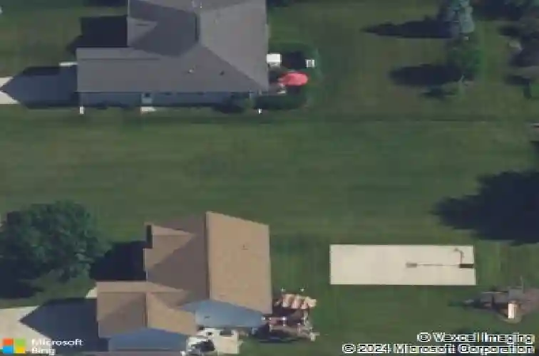 205 18th ave, hiawatha,  IA 52233