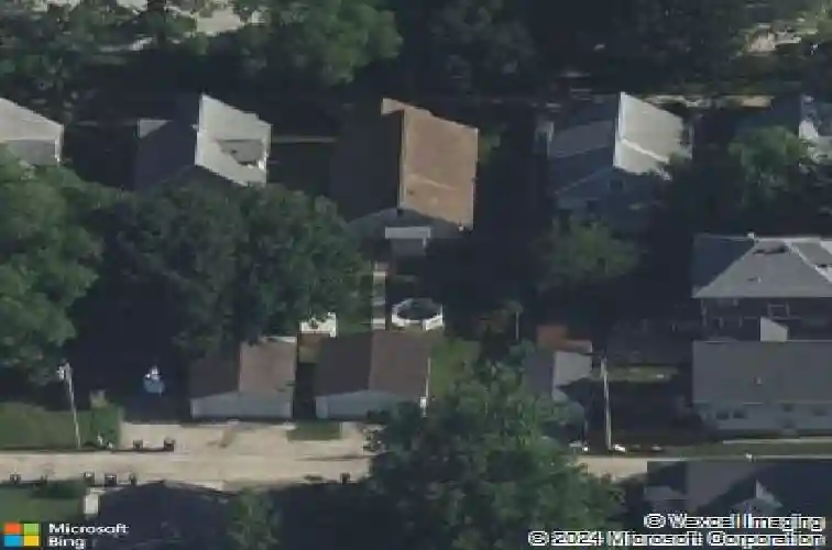 913 h ave nw, cedar rapids,  IA 52405