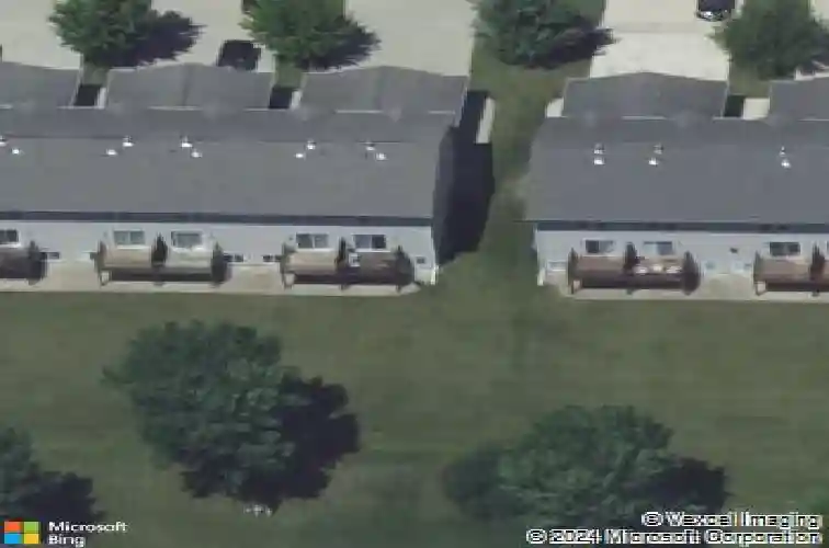 5425 kacena ave #b
                                ,Unit Unit B, marion,  IA 52302