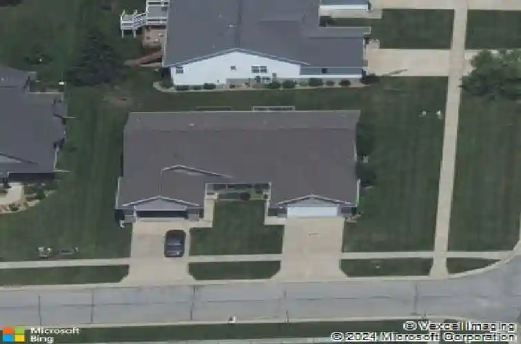 720 hillview dr, fairfax,  IA 52228
