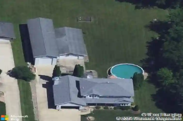 150 w cemetery rd, fairfax,  IA 52228