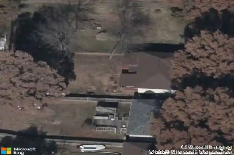 300 n holder rd, independence,  MO 64050