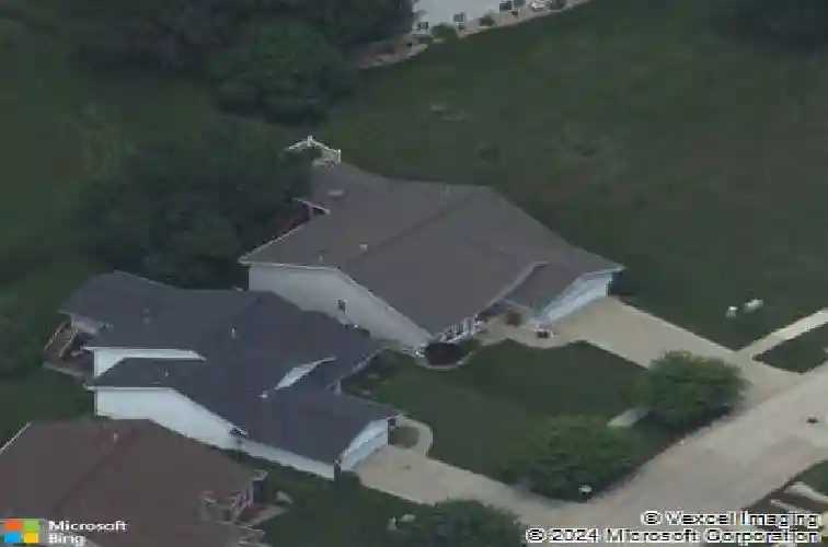 114 blairsferry xing, hiawatha,  IA 52233