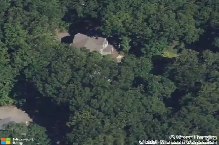 72 rose ave, woodcliff lake,  NJ 07677