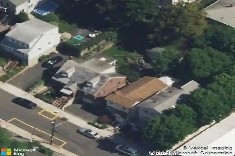 19 palisade ter, edgewater,  NJ 07020