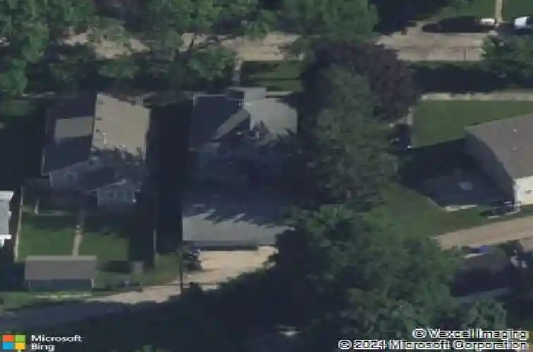 1311 burch ave nw, cedar rapids,  IA 52405