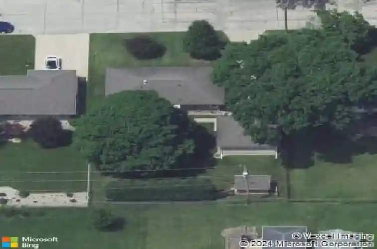 3833 clark rd se, cedar rapids,  IA 52403