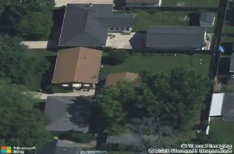 327 32nd st nw, cedar rapids,  IA 52405