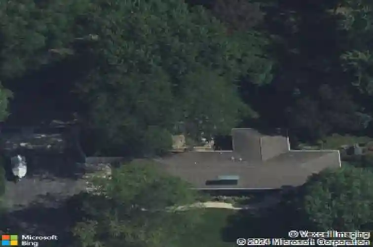 2820 1st ave nw, cedar rapids,  IA 52405