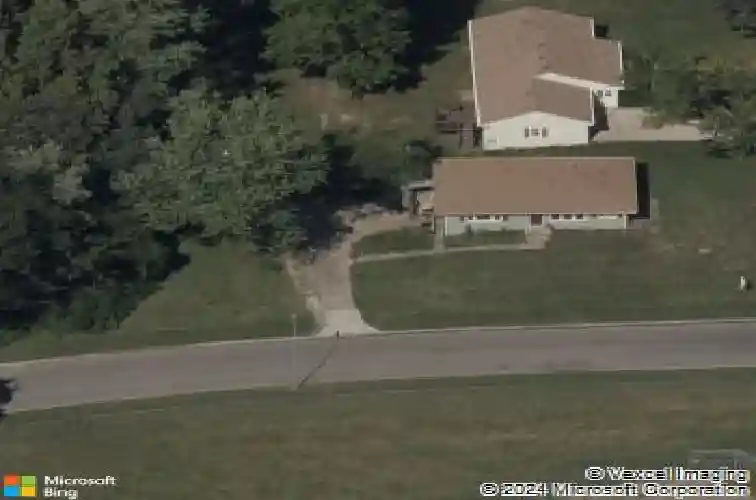 5302 n woodland ave, kansas city,  MO 64118