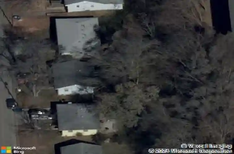 425 maple st, liberty,  MO 64068