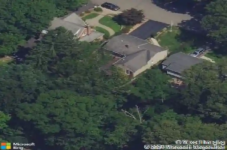 8 winters st, oakland,  NJ 07436