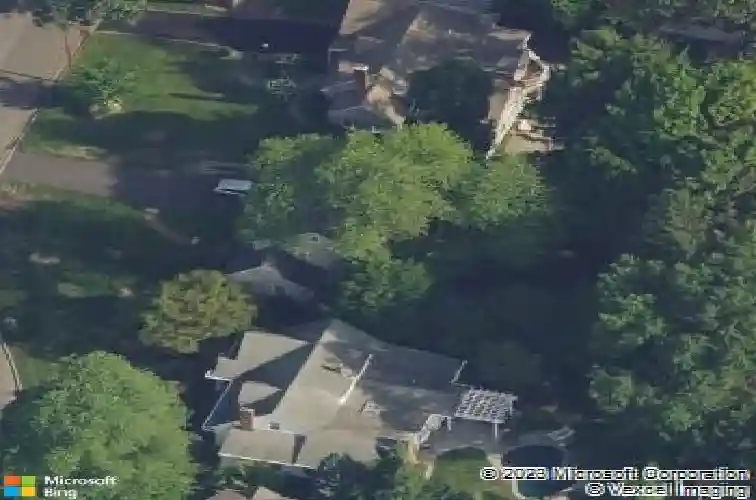 44 edgewood dr, ho ho kus,  NJ 07423