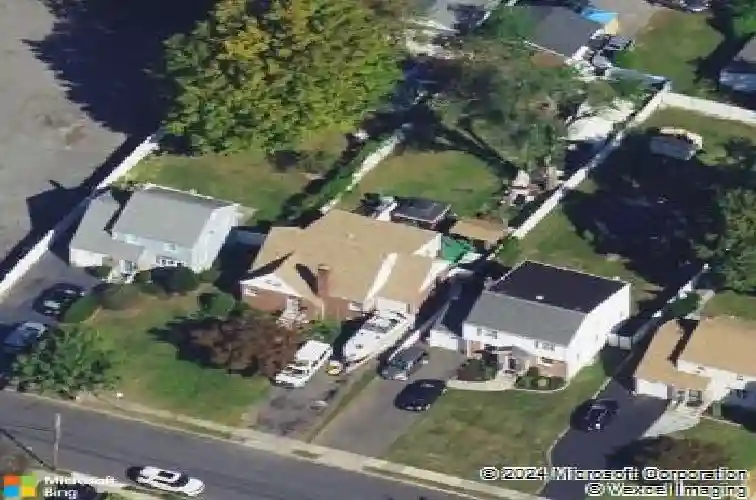 21 beveridge st, teaneck,  NJ 07666