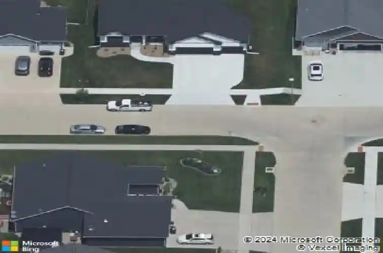 2409 prairie knoll ct nw, cedar rapids,  IA 52405
