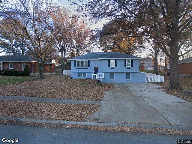 1605 ne 69th ter, kansas city,  MO 64118