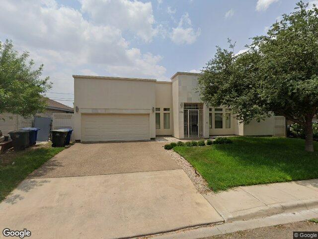 106 yellow oak ave, laredo,  TX 78045