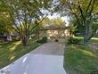 2 w bridlespur ter, kansas city,  MO 64114