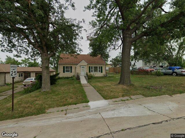 2115 3rd st sw, cedar rapids,  IA 52404