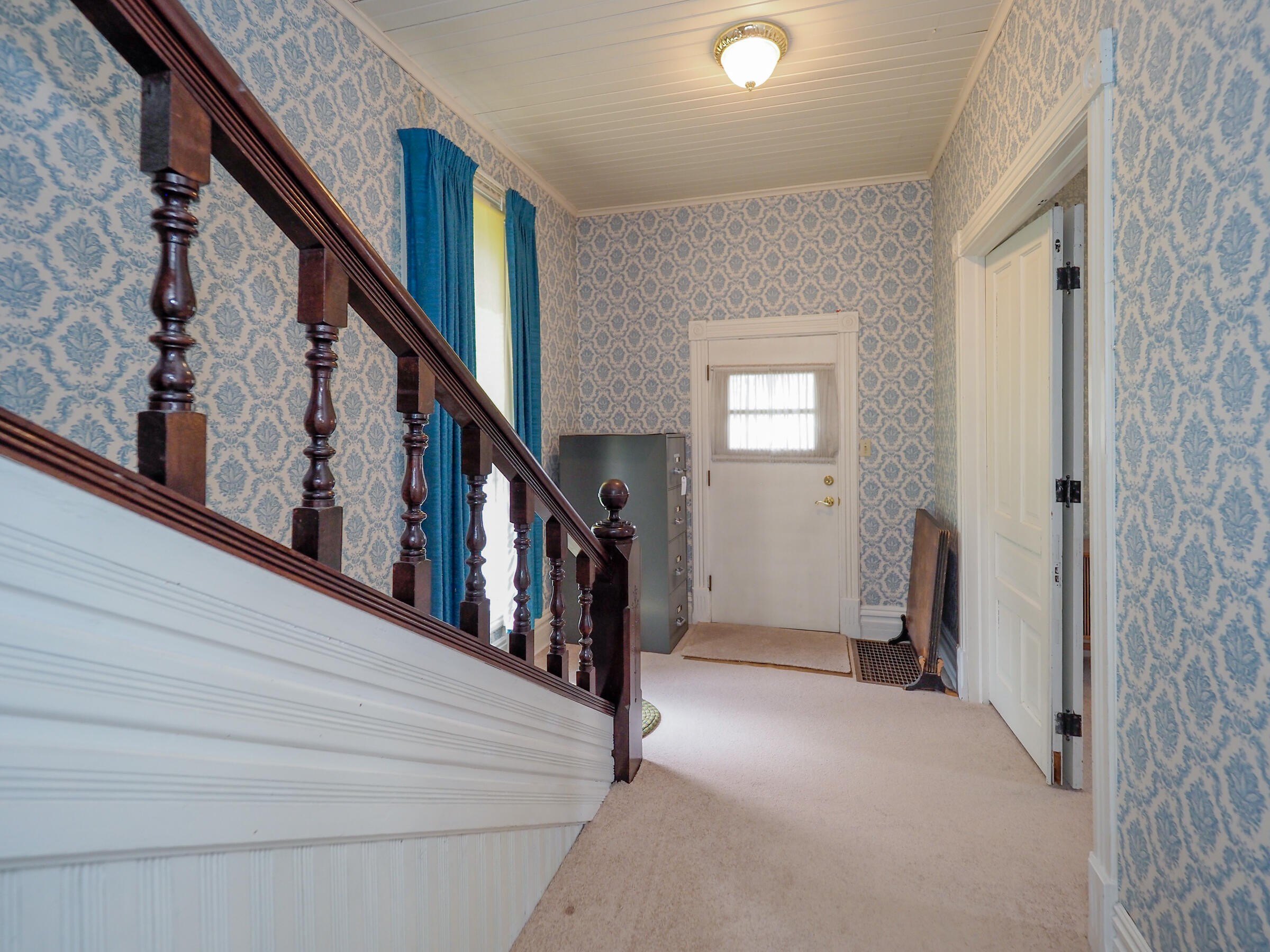 214 n gremps st, paw paw,  MI 49079