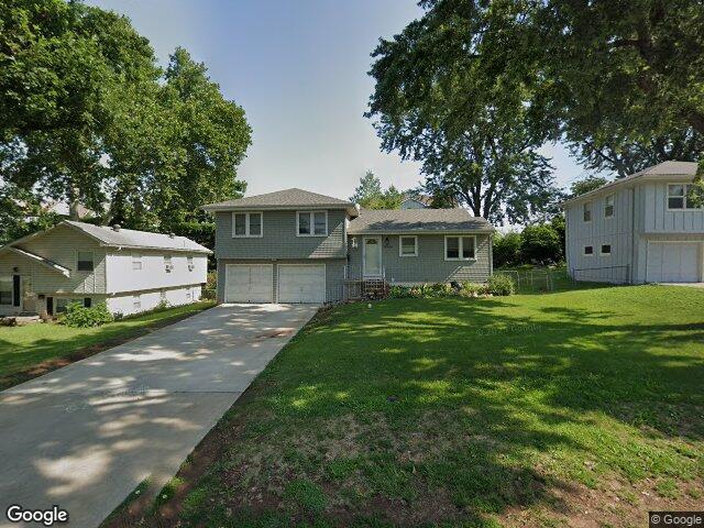 8900 w 69th st, overland park,  KS 66204