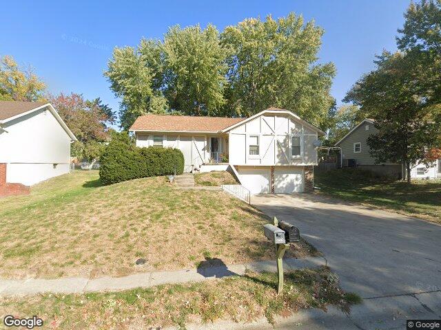 8702 linda ln, pleasant valley,  MO 64068