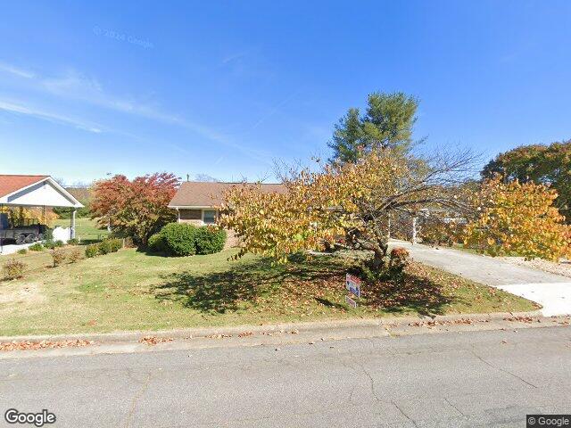 6890 riverbend dr, fairlawn,  VA 24141