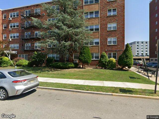 2200 center avenue d1, fort lee,  NJ 07024