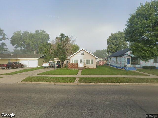 1422 2nd st se, minot,  ND 58701