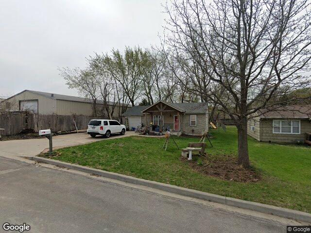 609 ne 76th ter, kansas city,  MO 64118