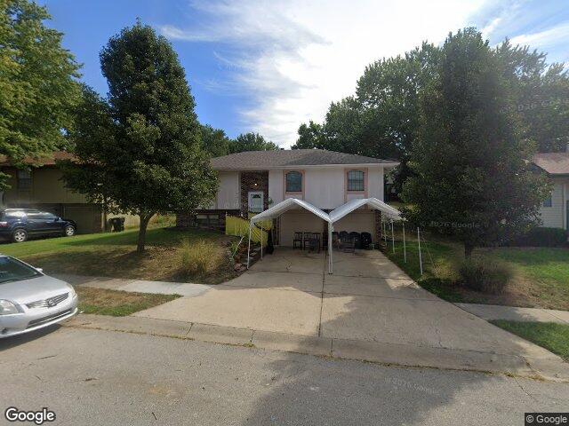 1417 n blue mills rd, independence,  MO 64056