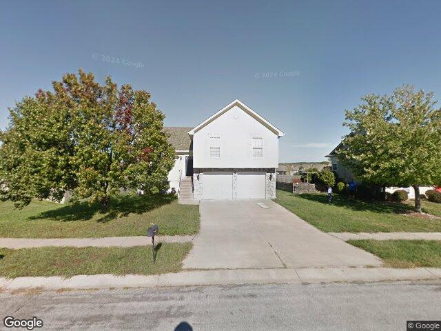 501 sw whitestone dr, grain valley,  MO 64029