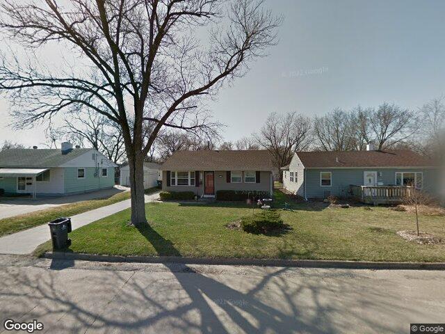 3724 f ave ne, cedar rapids,  IA 52402